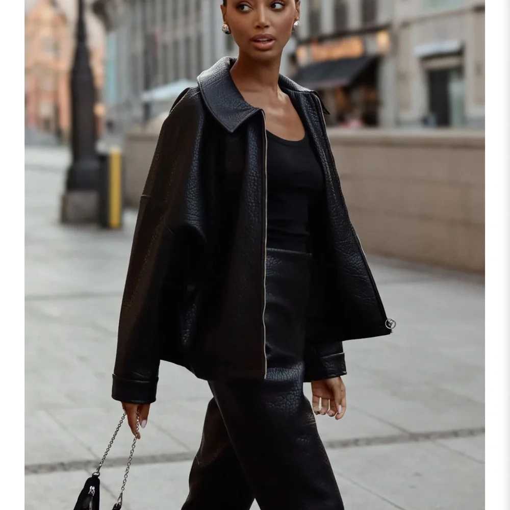 Women’s Jacket-Elegant Black - Picture 4 of 15